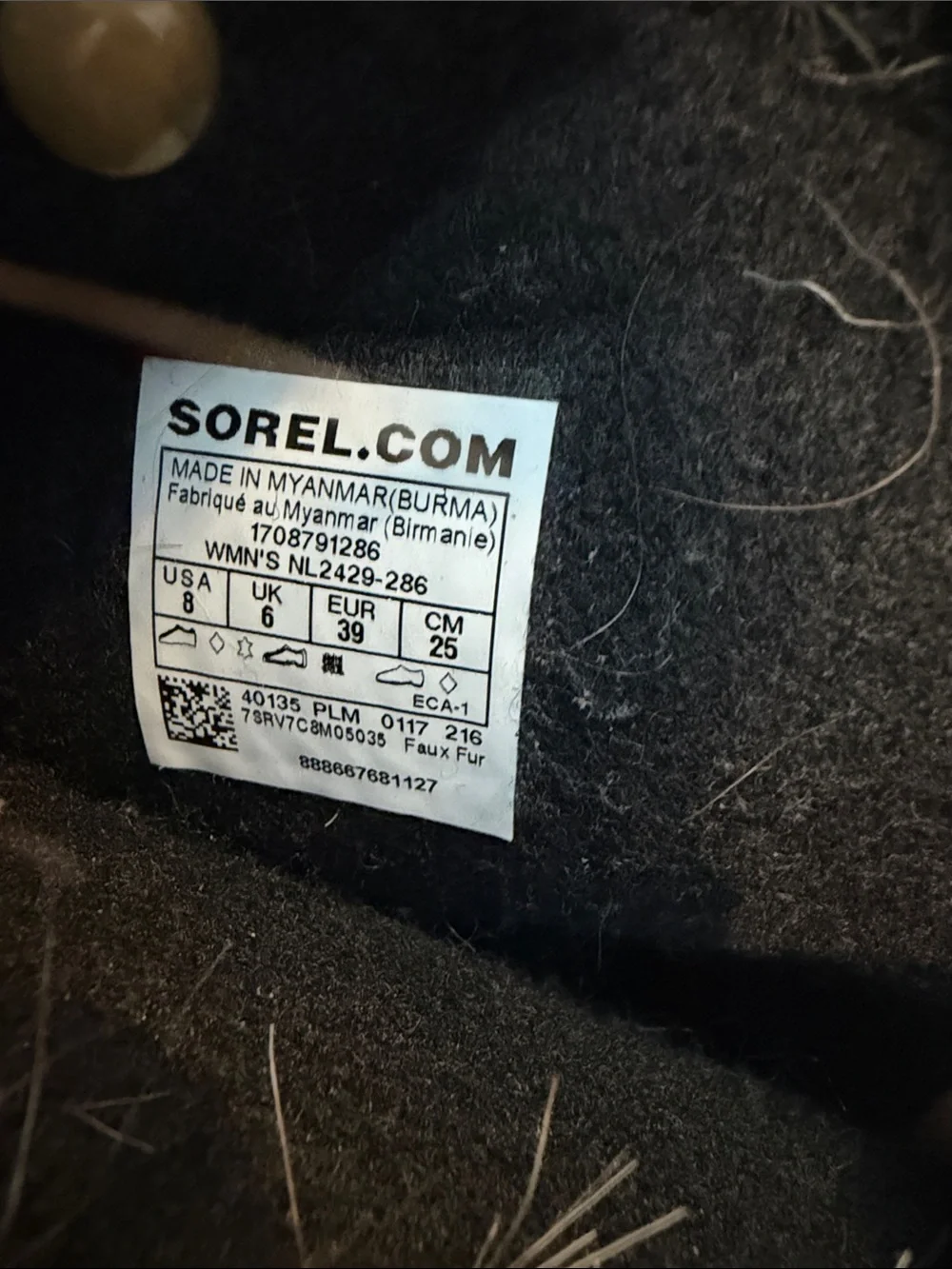 Sorel tall winter